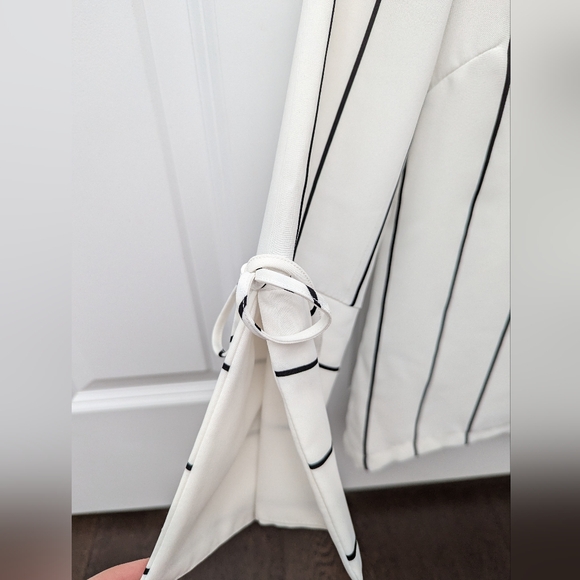 Women's blouse - Picture 2 of 6